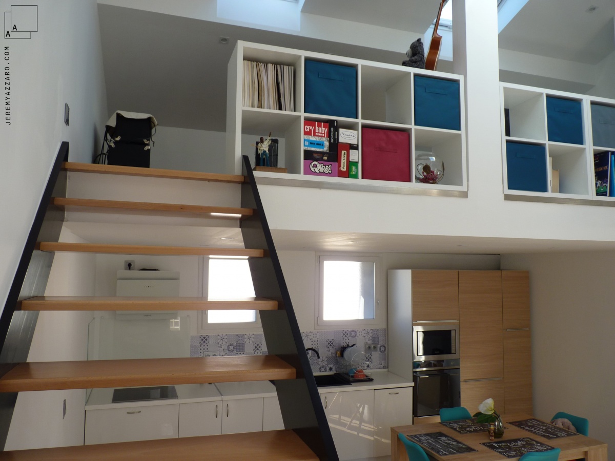 Création d’un triplex en maison de ville « de bas en haut » : renovation-creation-plancher-duplex-mezzanine-escalier-bois-azzaro-architecte-min